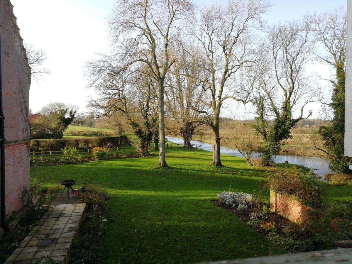 Carrick'S At Castle Farm Hotel Swanton Morley Exterior photo